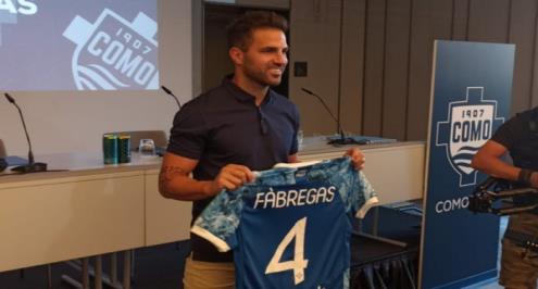 رسميا.. فابريجاس ينتقل لكومو في الدرجة الثانية الإيطالي ويشتري أسهم داخل النادي